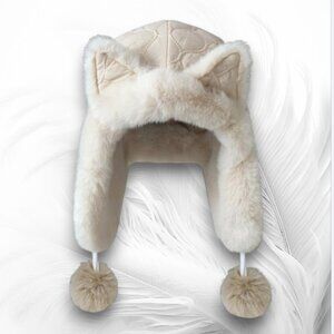 New A Lovely Cream Quilted Faux Fur Trapper Hat With Ear Flaps And Pom Pom Ties